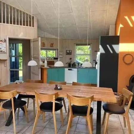 Underbart På En Stor Tomt, Nära Havet Højslev