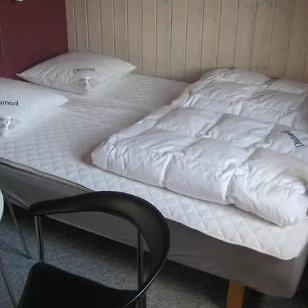 Semesterbostad Underbart På En Stor Tomt, Nära Havet Højslev